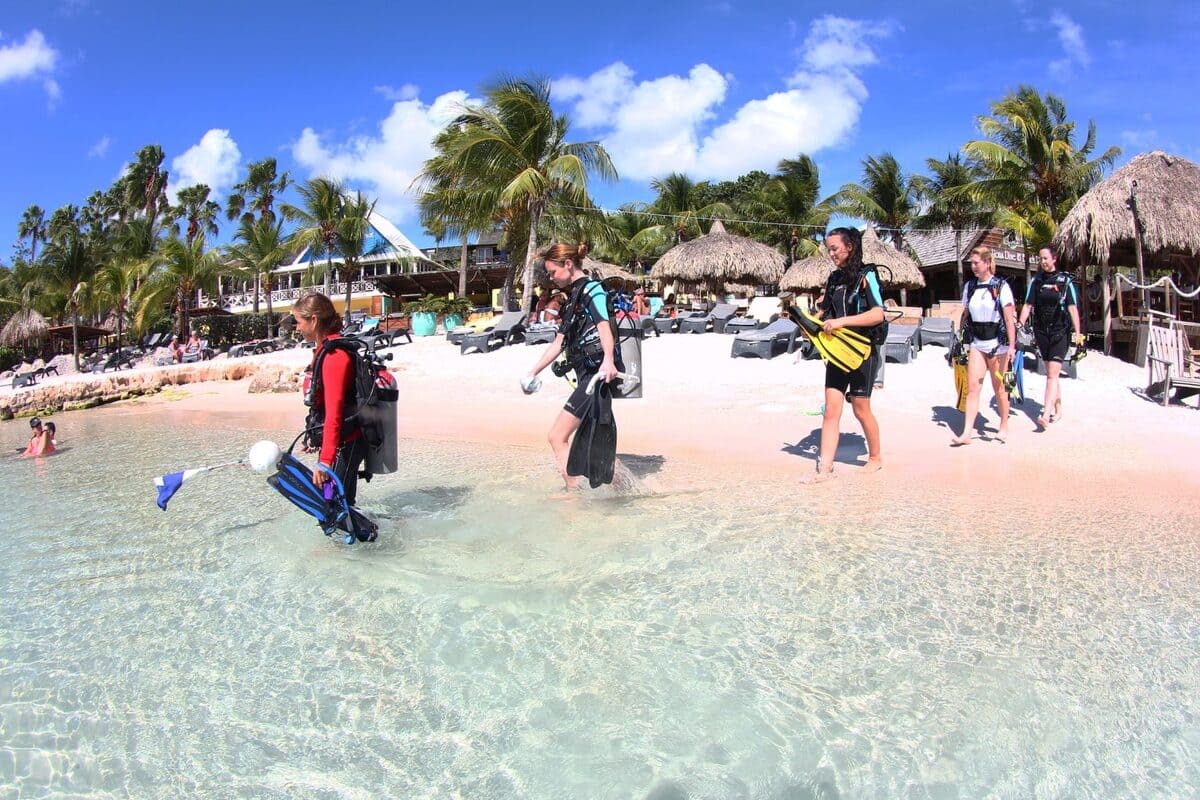 Lions dive drohne view Curacao Urlaub Diving Curacao Tauchurlaub