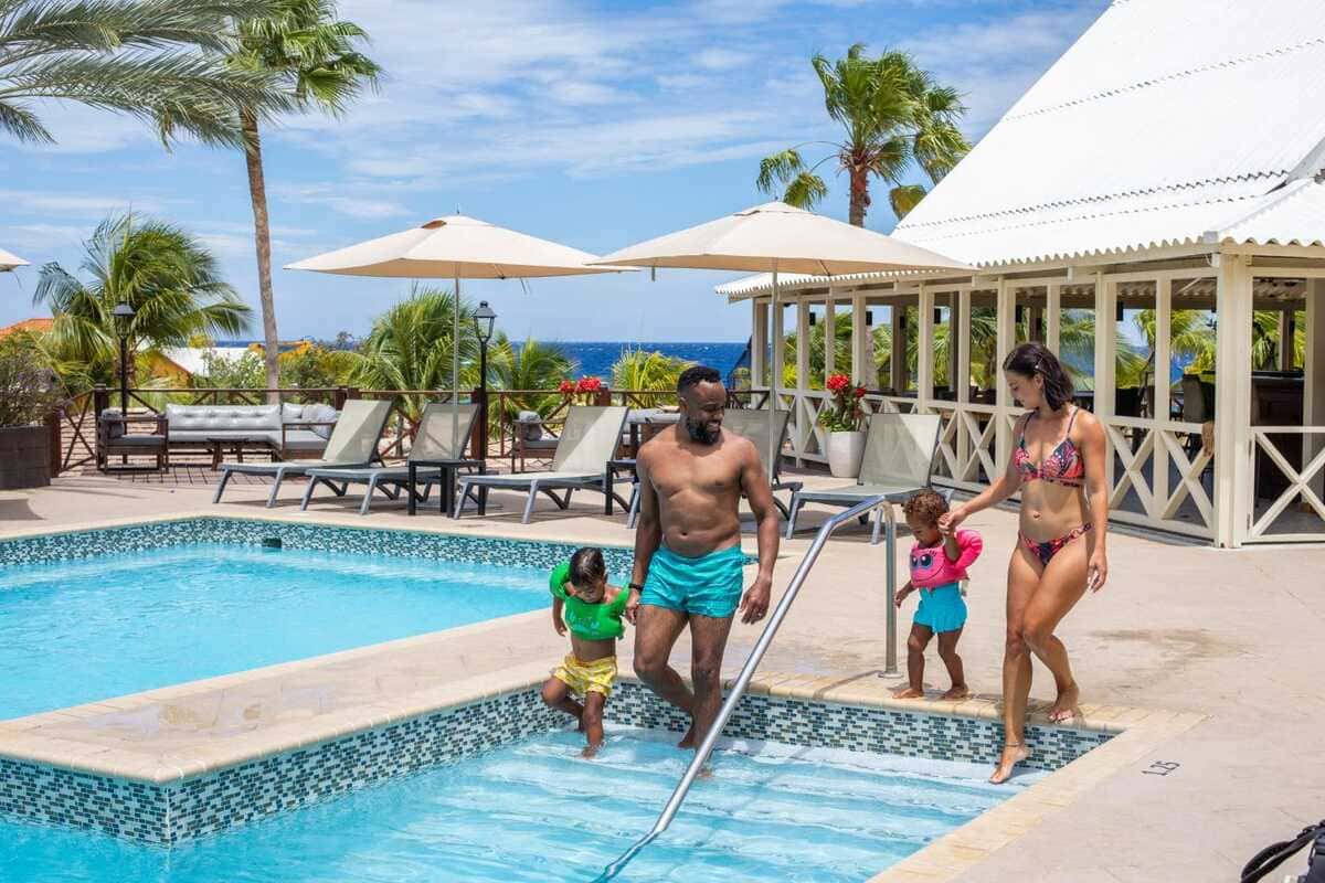 Pool Curacao Lions Dive Curacao Urlaub
