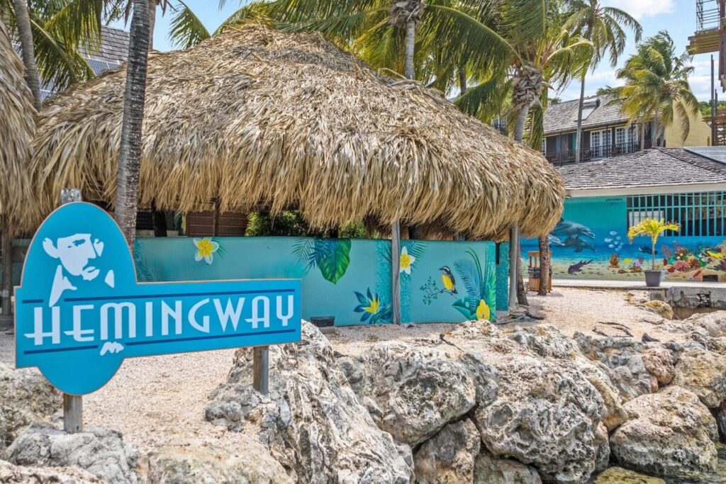 Heming Way Curacao Resort Curacao Urlaub Art