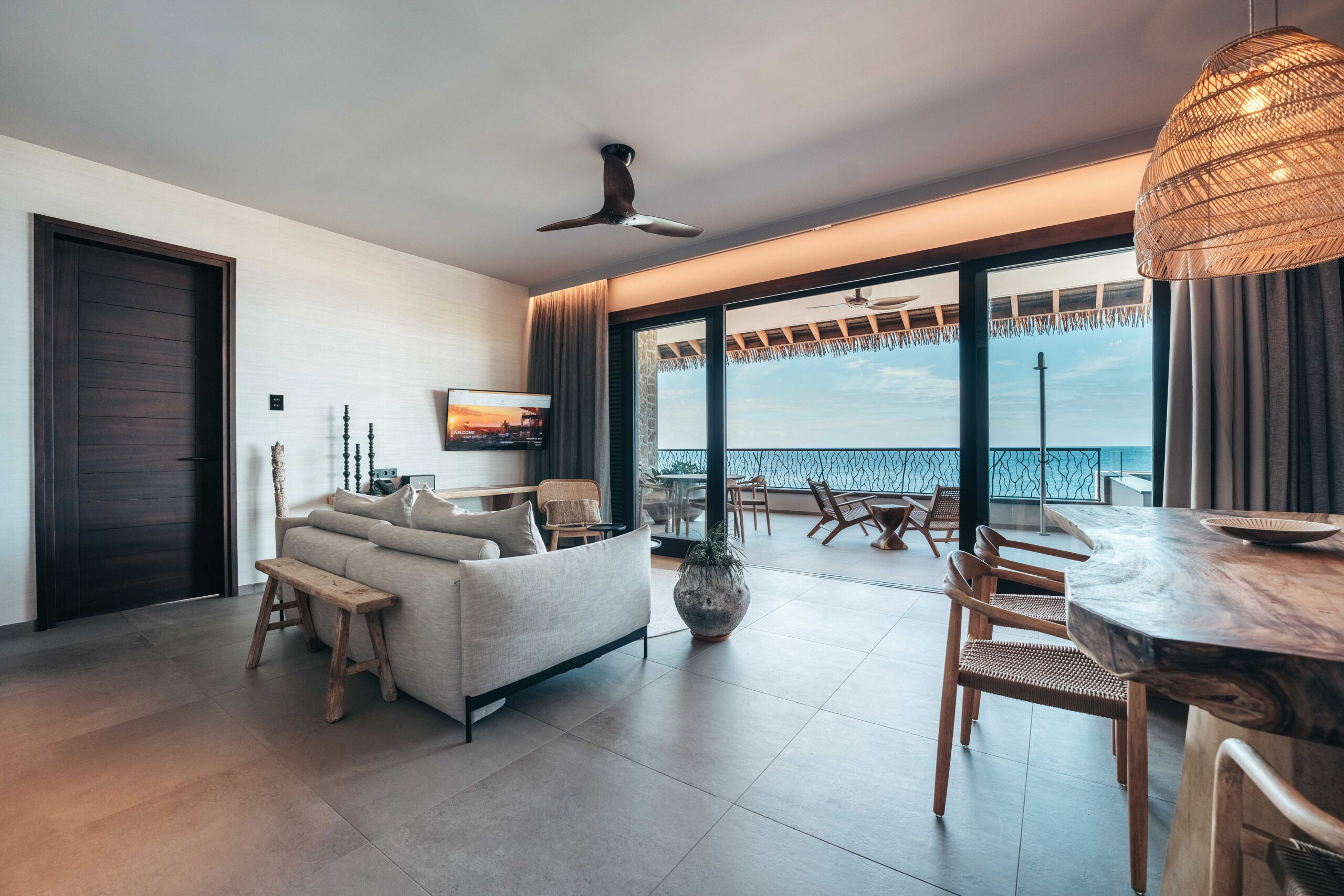 Kontiki Beach Resort Suites