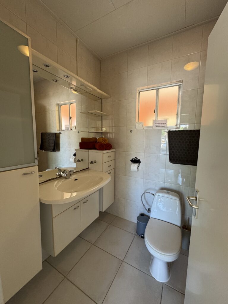 bathroom curacao Karibiksport