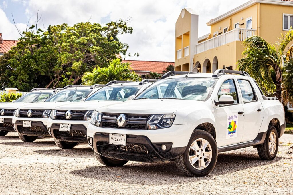 Buddy Dive Mietwagen Bonaire Tauchurlaub