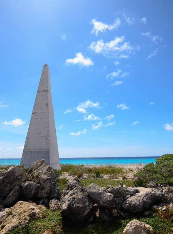 White Obelisk Bonaire Urlaub