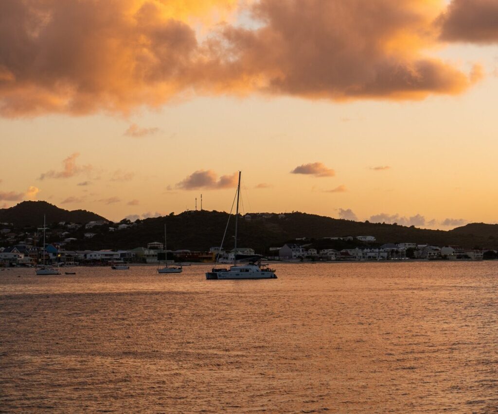 Grand Case Beach Club Hotel Sint Maarten Urlaub AUf sint Maarten Karibiksport Tauchreisen Reisepakete
