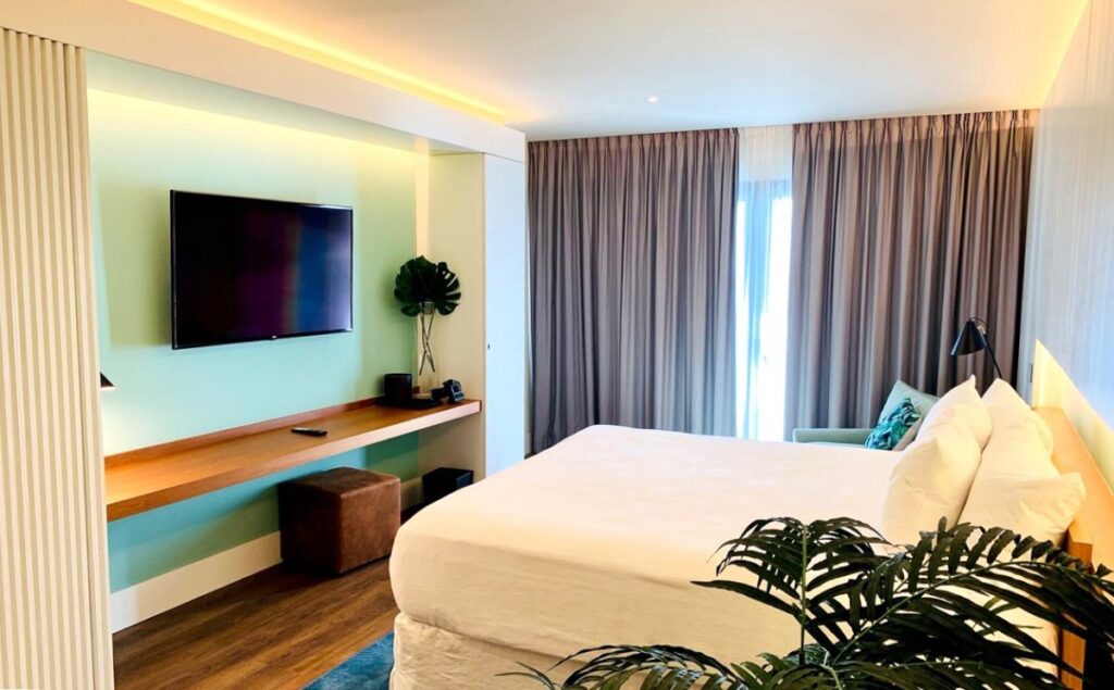 Holland House Beach Hotel Tauchurlaub Sint Maarten Strandurlaub Karibik