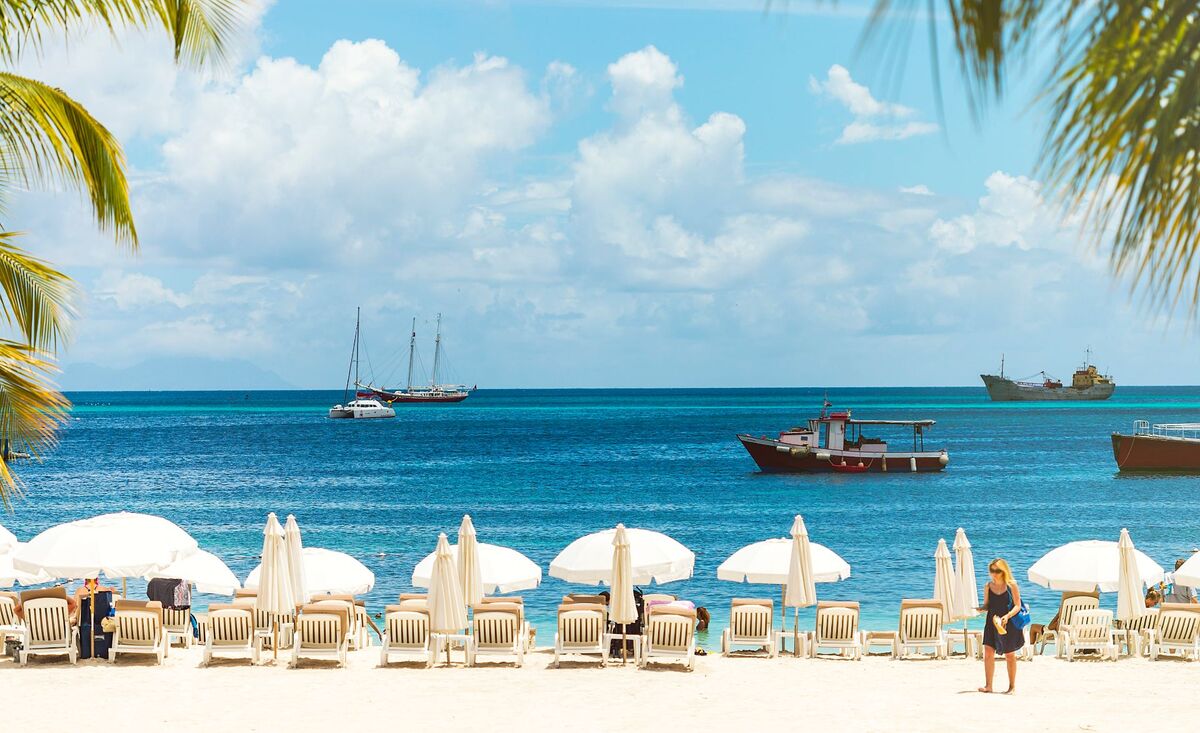 Holland House Beach Hotel Tauchurlaub Sint Maarten Strandurlaub Karibik