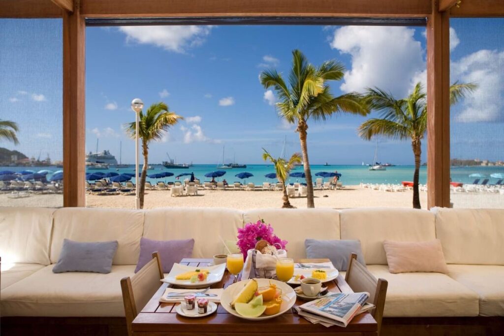 Holland House Beach Hotel Tauchurlaub Sint Maarten Strandurlaub Karibik
