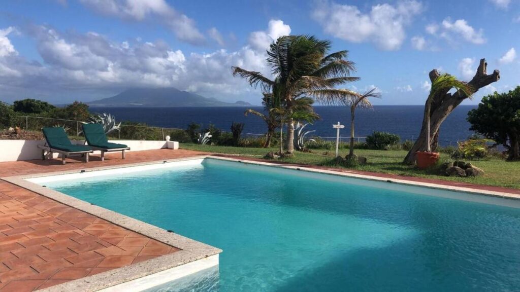 Statia Lodges St. Eustatius Urlaub Pool Urlaub