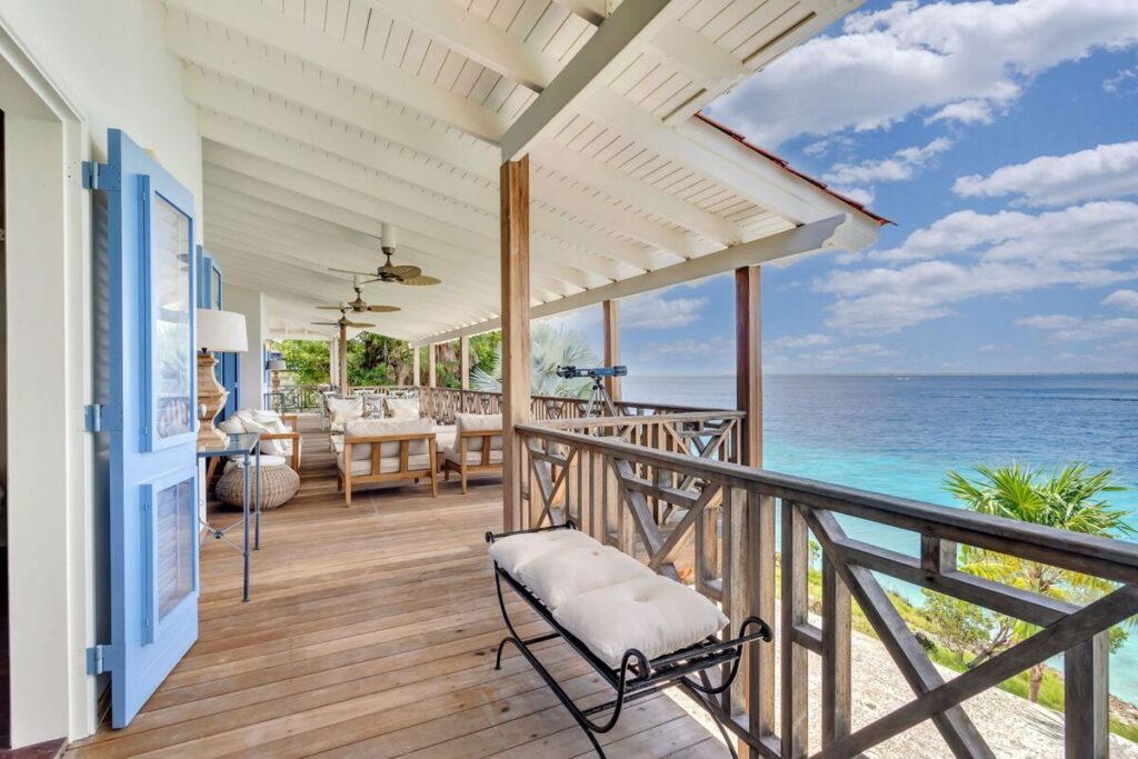 Crown Shores 32 Karibik urlaub Strandurlaub Tauchen Karibik Reisen