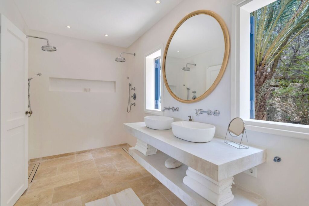 Crown Shores 32 Karibik urlaub Strandurlaub Tauchen Karibik Reisen